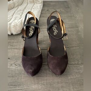 FLOGG Darcie Chocolate Brown Suede Wood Platform Clog Ankle Strap Size 10